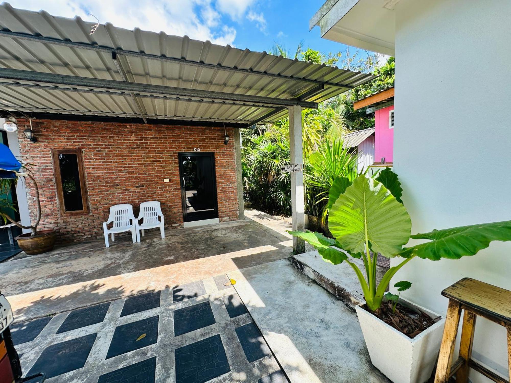 Koh Jum Bungalow & Hostel Екстер'єр фото