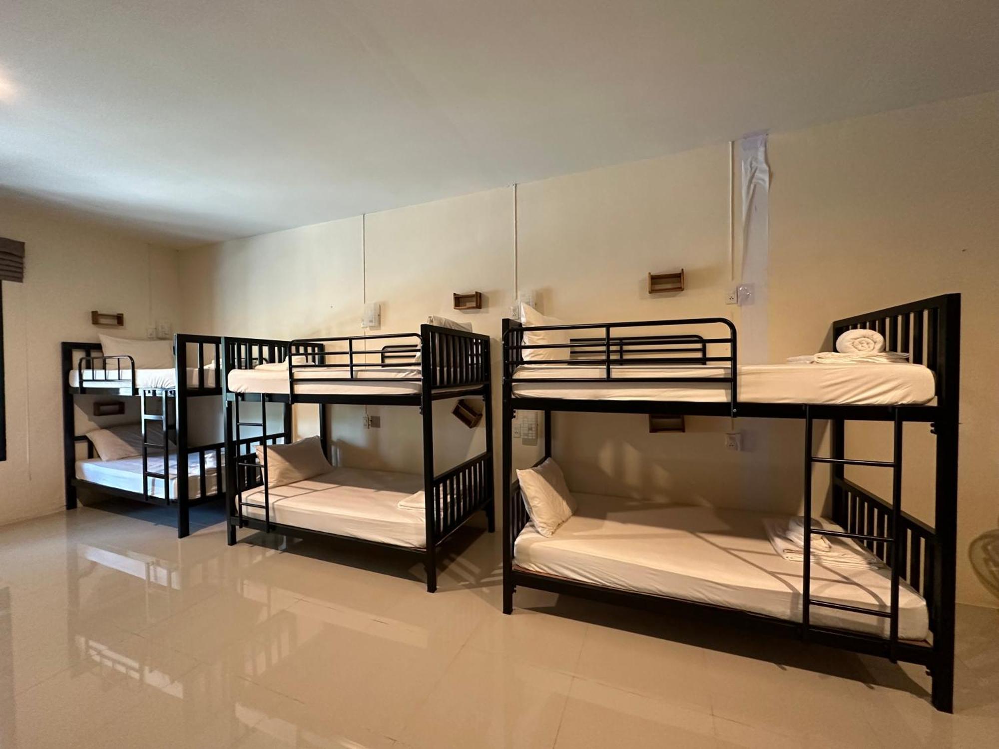 Koh Jum Bungalow & Hostel Екстер'єр фото