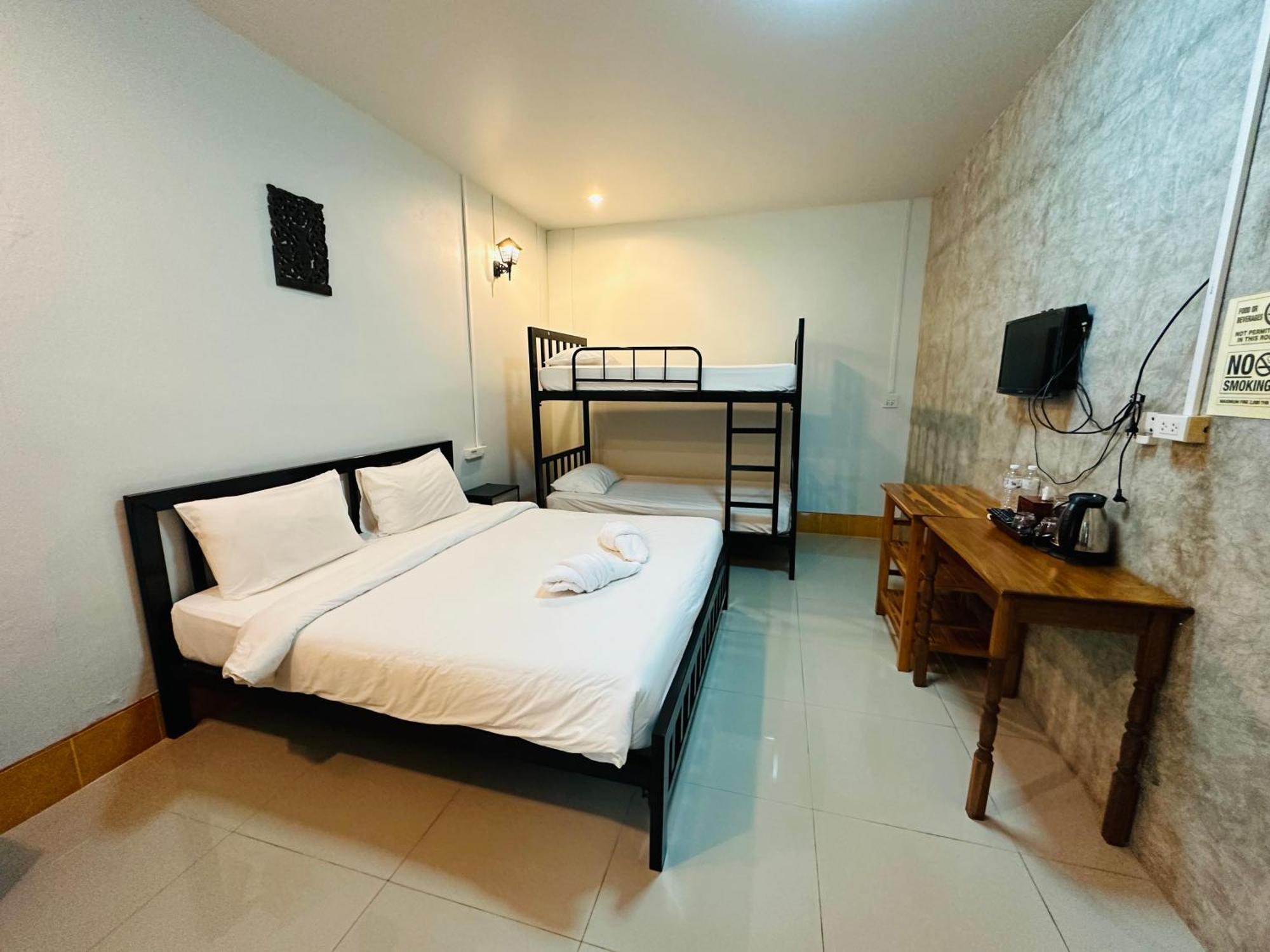 Koh Jum Bungalow & Hostel Екстер'єр фото