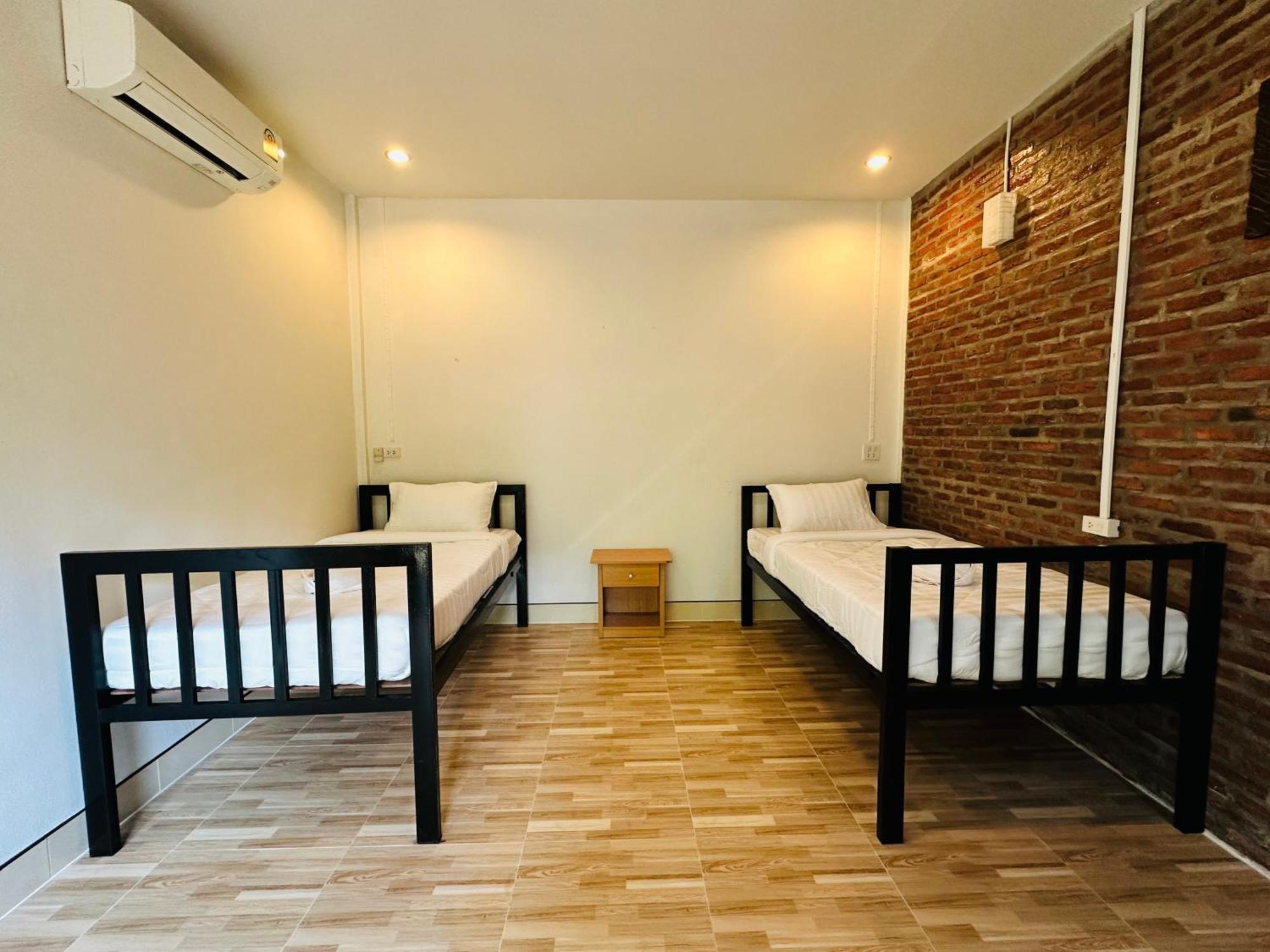 Koh Jum Bungalow & Hostel Екстер'єр фото